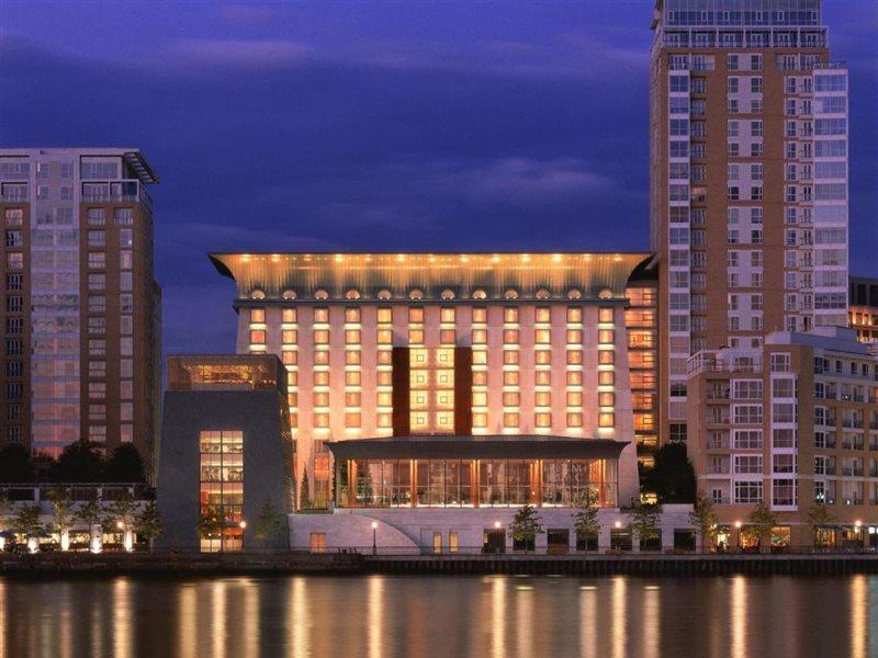 Canary Riverside Plaza Hotel London Eksteriør bilde The InterContinental London O2