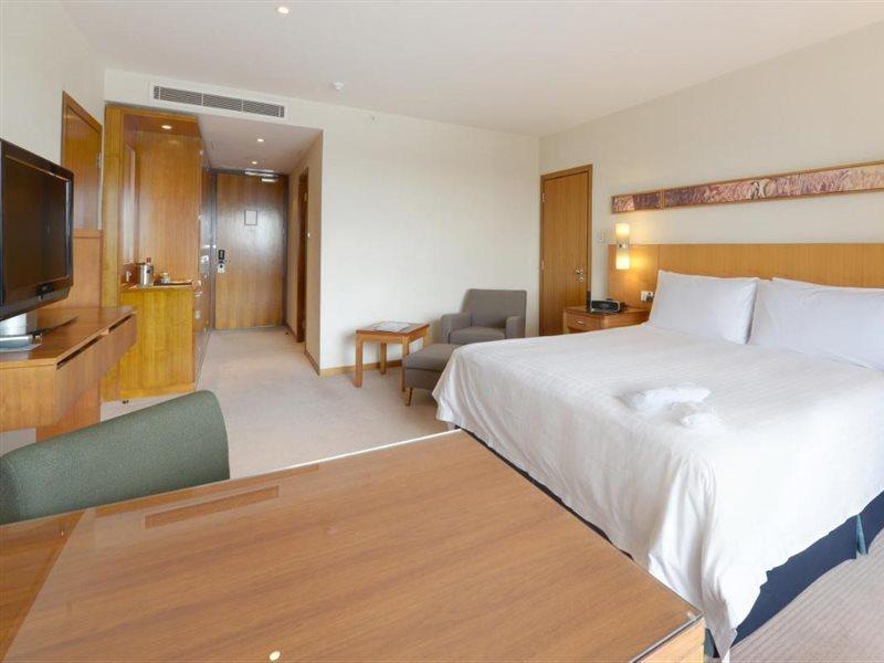 Canary Riverside Plaza Hotel London Eksteriør bilde A room at the hotel
