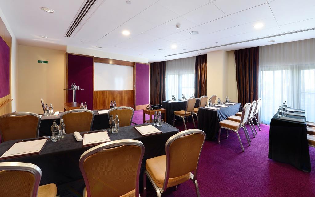 Canary Riverside Plaza Hotel London Eksteriør bilde Meeting room