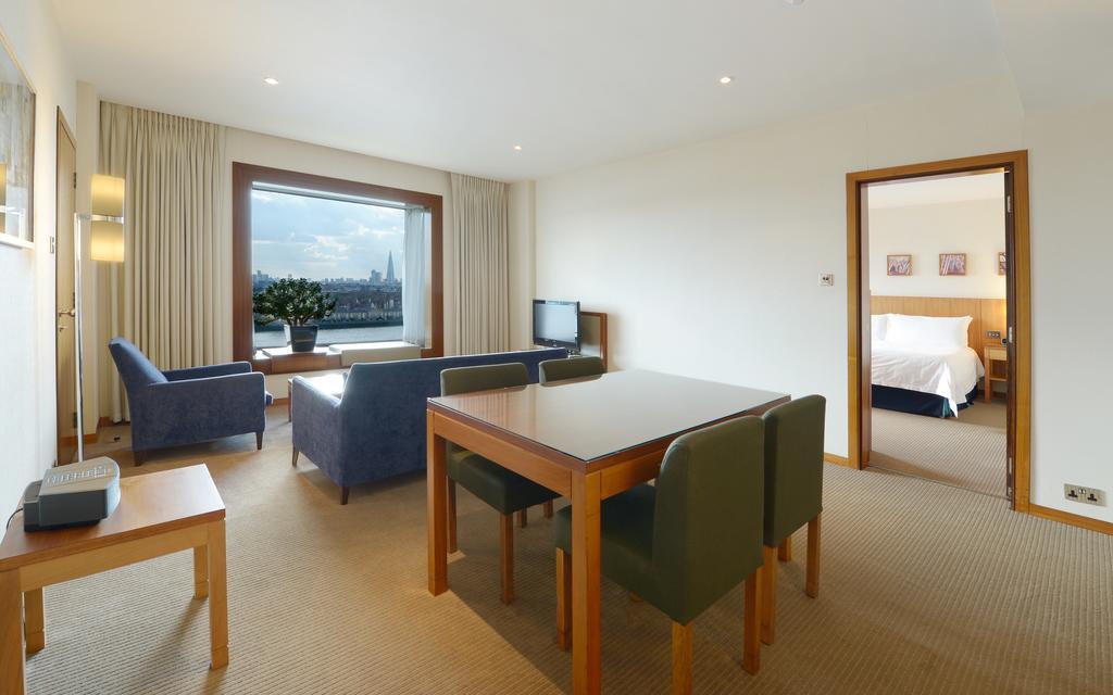 Canary Riverside Plaza Hotel London Eksteriør bilde A suite at the InterContinental London - The O2